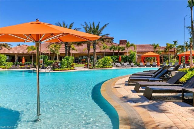 9366 Pocida CT 202, Naples, FL 34119