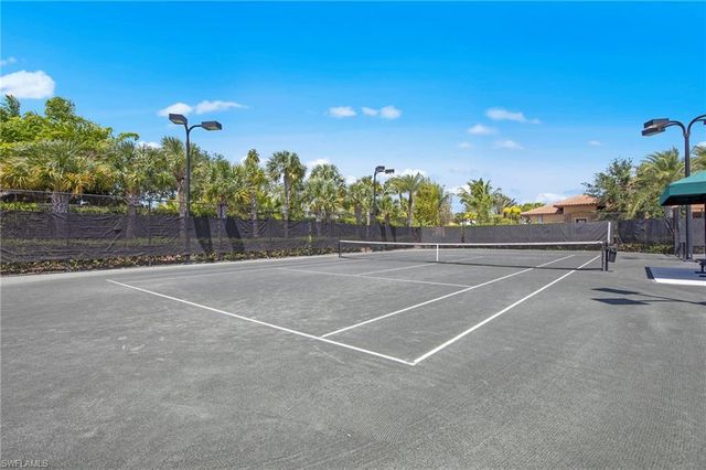 9366 Pocida CT 202, Naples, FL 34119