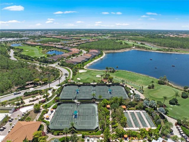 9366 Pocida CT 202, Naples, FL 34119