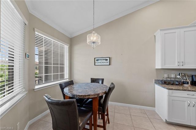 9366 Pocida CT 202, Naples, FL 34119