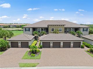 9366 Pocida CT 202, Naples, FL 34119