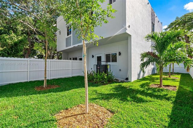 1443 NW 42nd St, Miami, FL 33142