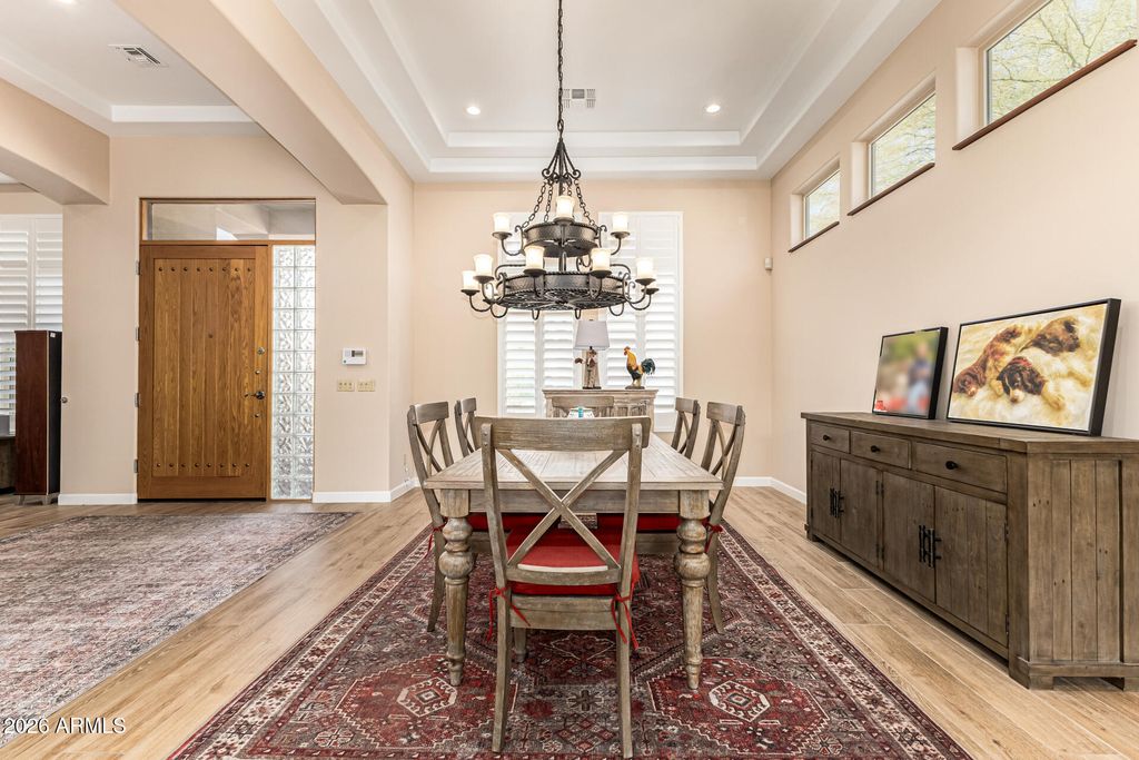 Image 12 of property listing at 33655 N 78TH Place, Scottsdale, AZ 85266