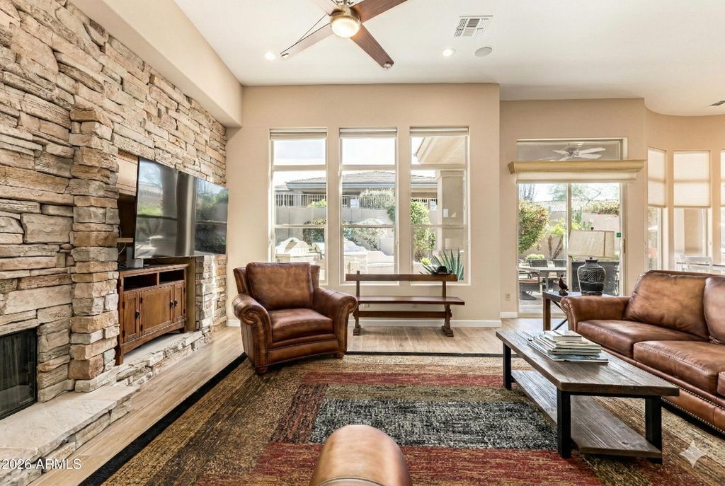 Image 19 of property listing at 33655 N 78TH Place, Scottsdale, AZ 85266