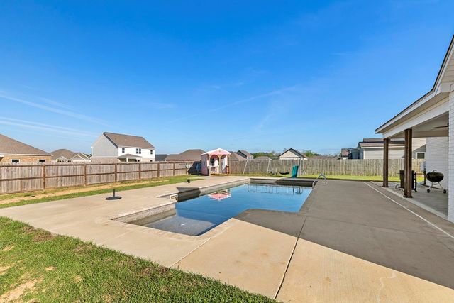 501 Early Walden Rd, Headland, AL 36345