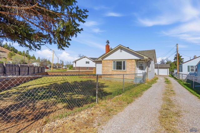 4117 CANYON LAKE DR, Rapid City, SD 57702