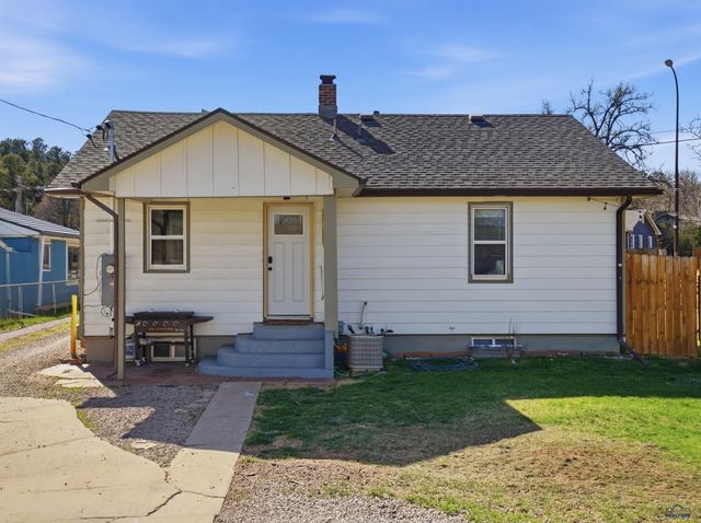 4117 CANYON LAKE DR, Rapid City, SD 57702