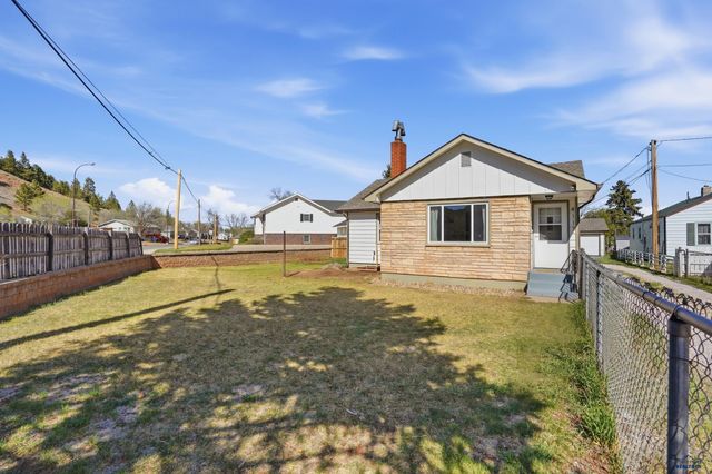 4117 CANYON LAKE DR, Rapid City, SD 57702