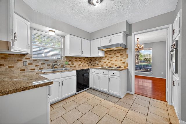 9602 S Petersham Drive, Houston, TX 77031