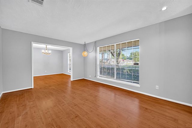 9602 S Petersham Drive, Houston, TX 77031