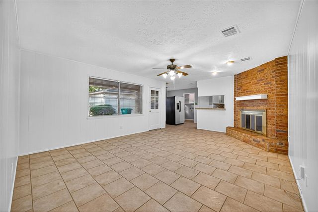 9602 S Petersham Drive, Houston, TX 77031