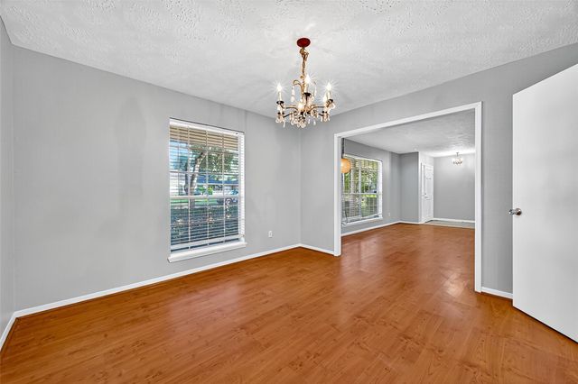 9602 S Petersham Drive, Houston, TX 77031