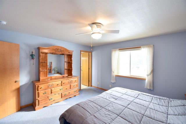 2711 PORTER ROAD, Plover, WI 54467