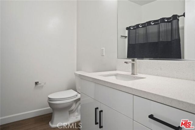 904 Warwick Avenue, Thousand Oaks, CA 91360