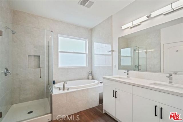 904 Warwick Avenue, Thousand Oaks, CA 91360