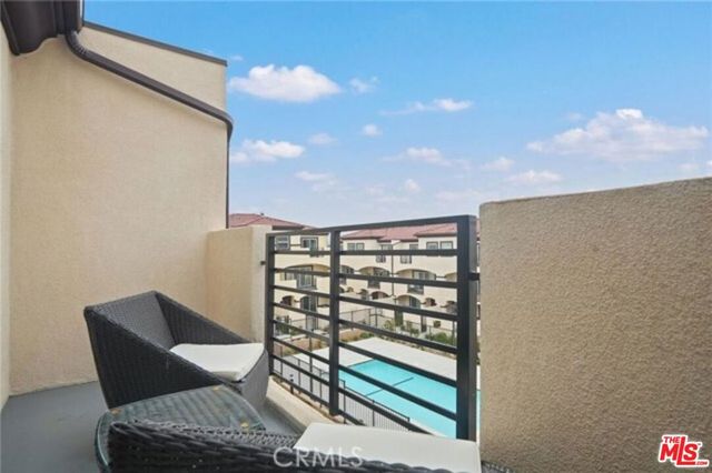 904 Warwick Avenue, Thousand Oaks, CA 91360