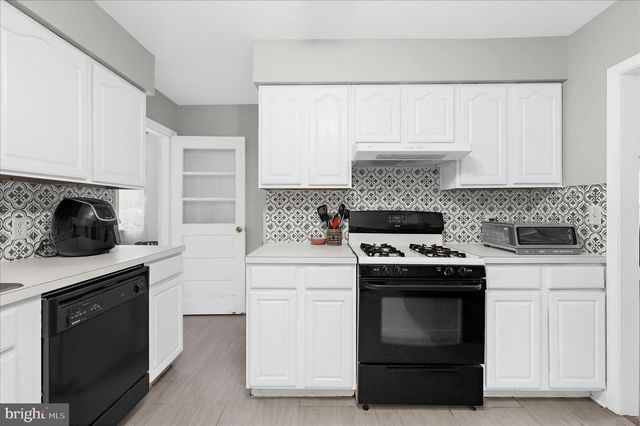 208 ELM ST, Centreville, MD 21617