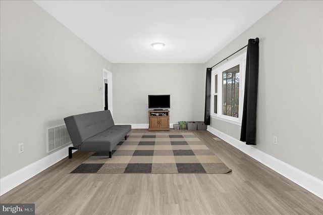 208 ELM ST, Centreville, MD 21617