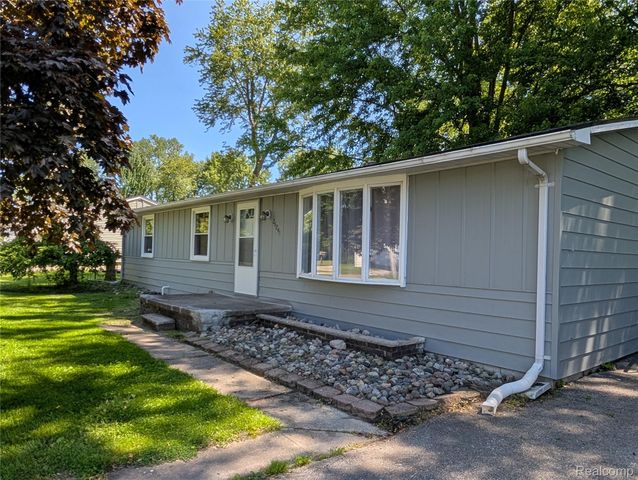 26241 Weigel Road, Huron Charter Township, MI 48164