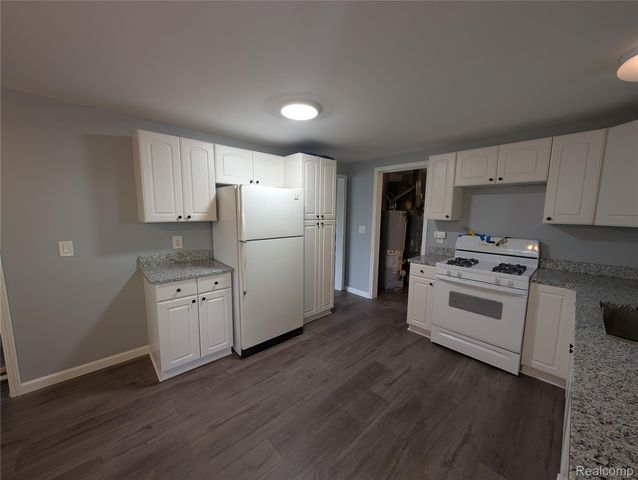 26241 Weigel Road, Huron Charter Township, MI 48164