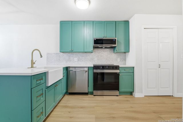 2611 Eisenhauer Rd Apt 1005, San Antonio, TX 78209