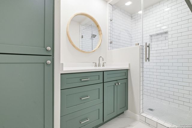 2611 Eisenhauer Rd Apt 1005, San Antonio, TX 78209