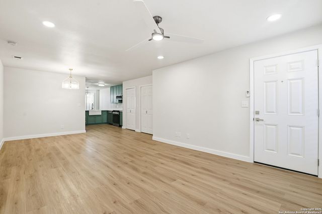 2611 Eisenhauer Rd Apt 1005, San Antonio, TX 78209