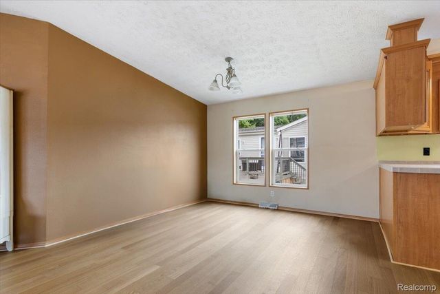 3403 Nottingham, Salem Township, MI 48167