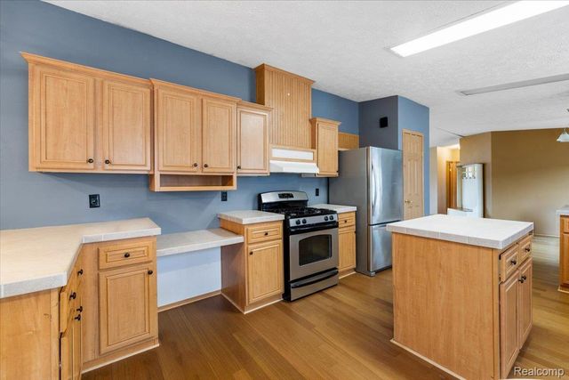 3403 Nottingham, Salem Township, MI 48167