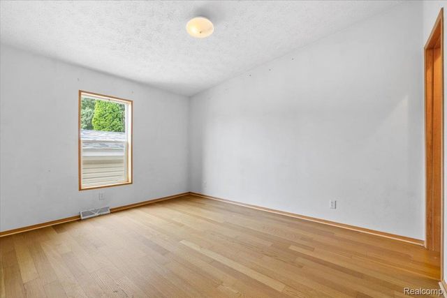 3403 Nottingham, Salem Township, MI 48167