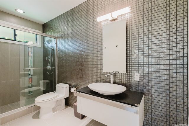 5949 Kalanianaole Highway A, Honolulu, HI 96821