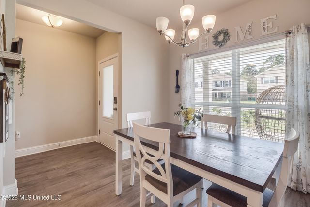 63 Saltmeadow Circle, Ocean Springs, MS 39564