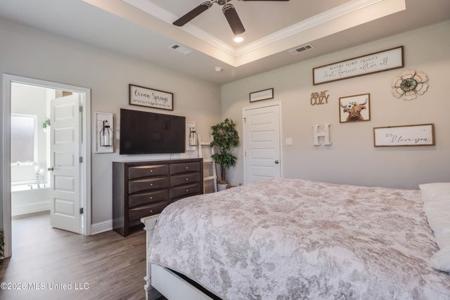 63 Saltmeadow Circle, Ocean Springs, MS 39564