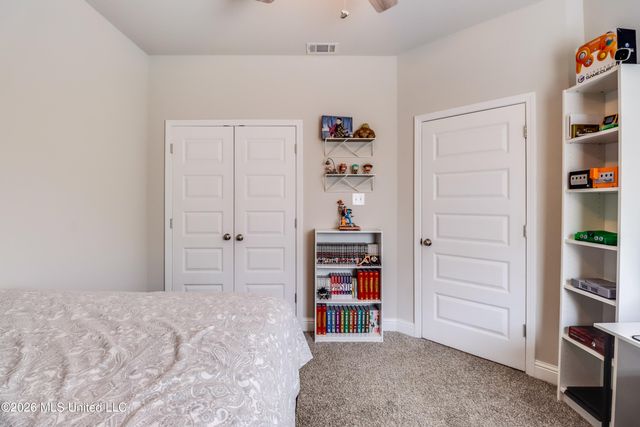 63 Saltmeadow Circle, Ocean Springs, MS 39564