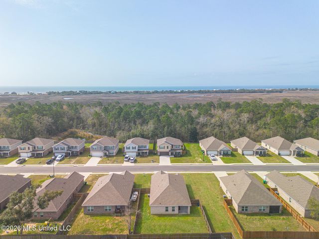 63 Saltmeadow Circle, Ocean Springs, MS 39564