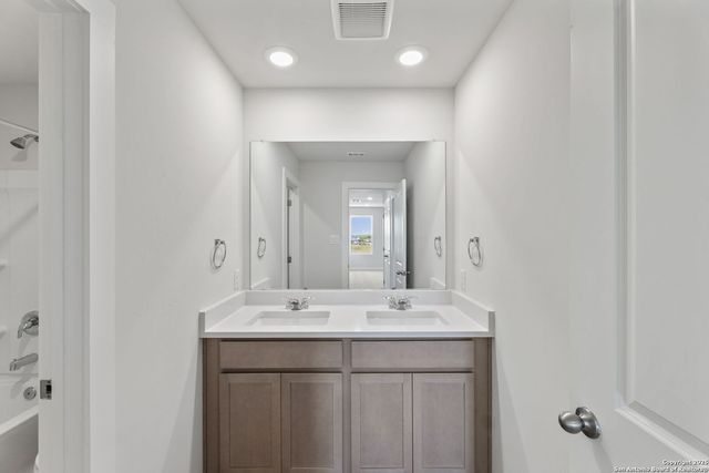 2947 Angelou Street, New Braunfels, TX 78130