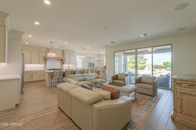 22274 N DANIEL Drive, Maricopa, AZ 85138