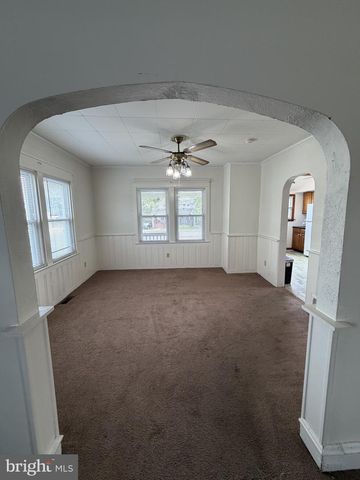 918 NEW RD, Elsmere, DE 19805