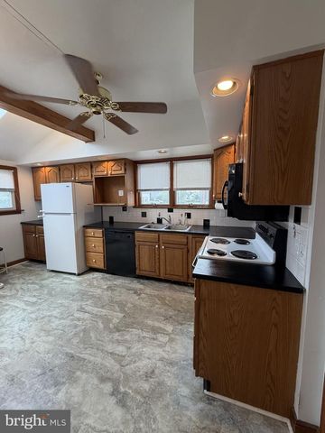 918 NEW RD, Elsmere, DE 19805