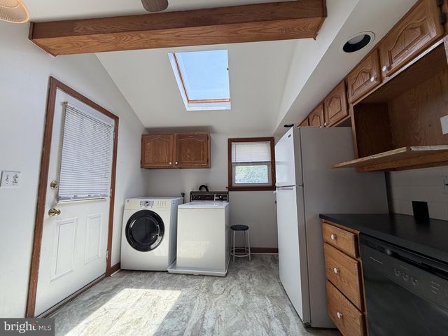 918 NEW RD, Elsmere, DE 19805