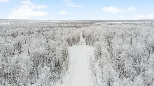 69001 S Greys Creek Circle, Willow, AK 99688