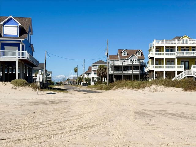 954 Eastview, Port Bolivar, TX 77650