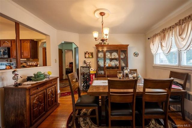 200 Ingraham Lane, New Hyde Park, NY 11040