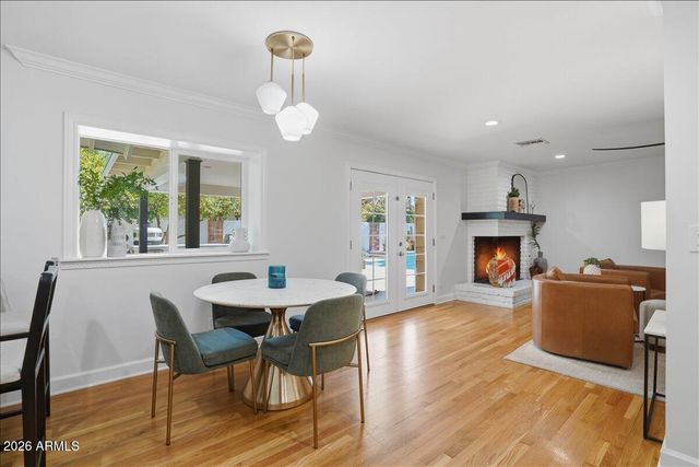 216 E GLENN Drive, Phoenix, AZ 85020