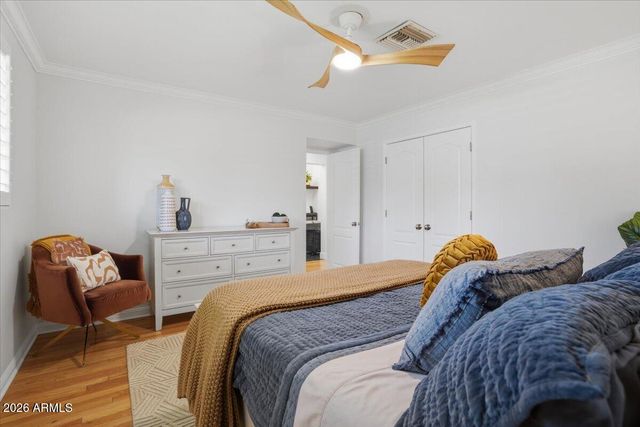 216 E GLENN Drive, Phoenix, AZ 85020
