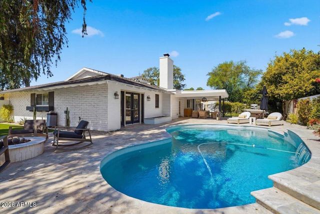 216 E GLENN Drive, Phoenix, AZ 85020