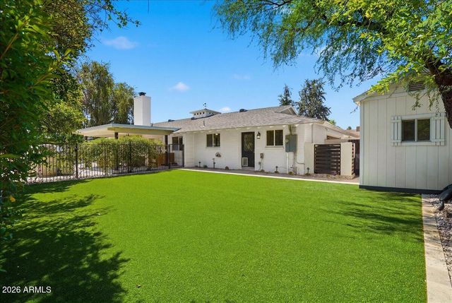 216 E GLENN Drive, Phoenix, AZ 85020