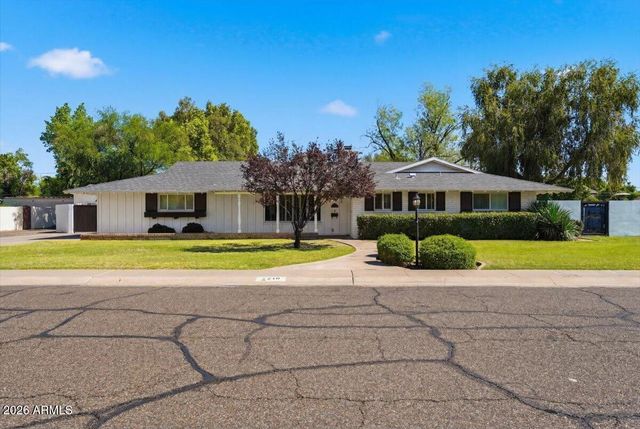 216 E GLENN Drive, Phoenix, AZ 85020