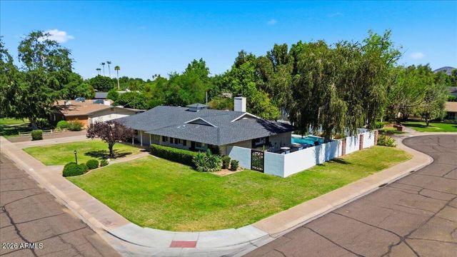 216 E GLENN Drive, Phoenix, AZ 85020