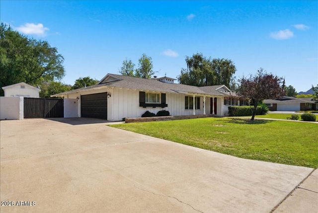 216 E GLENN Drive, Phoenix, AZ 85020
